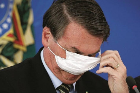 Bolsonaro veta Projeto de Lei que ajudaria profissionais da saúde com Covid-19