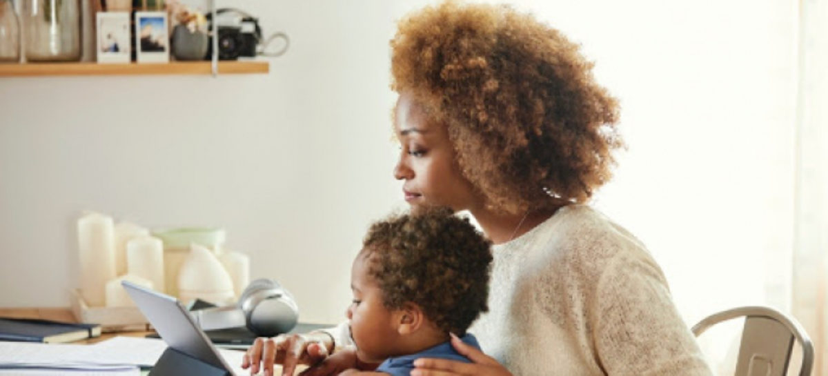 Com escolas fechadas, mães podem garantir na justiça a permanência do home office