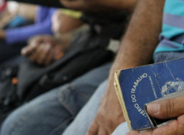 Veto de Bolsonaro à ultratividade deixa trabalhador desamparado. Entenda