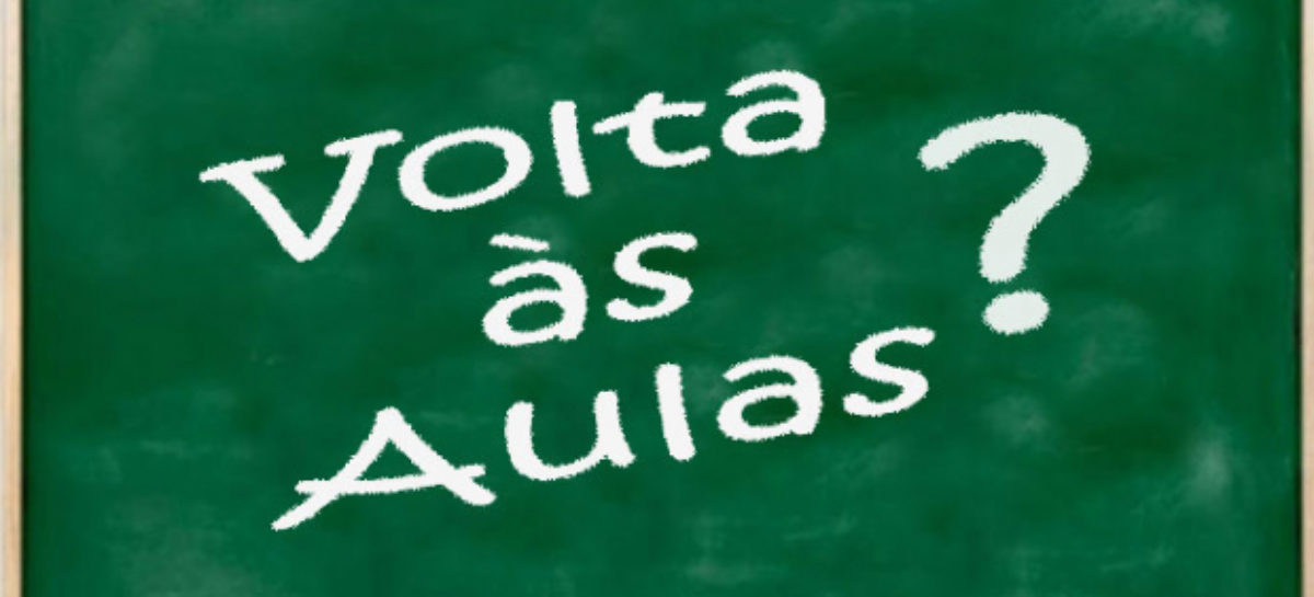 Volta às aulas: Pesquisas revelam medo de pais e risco para familiares