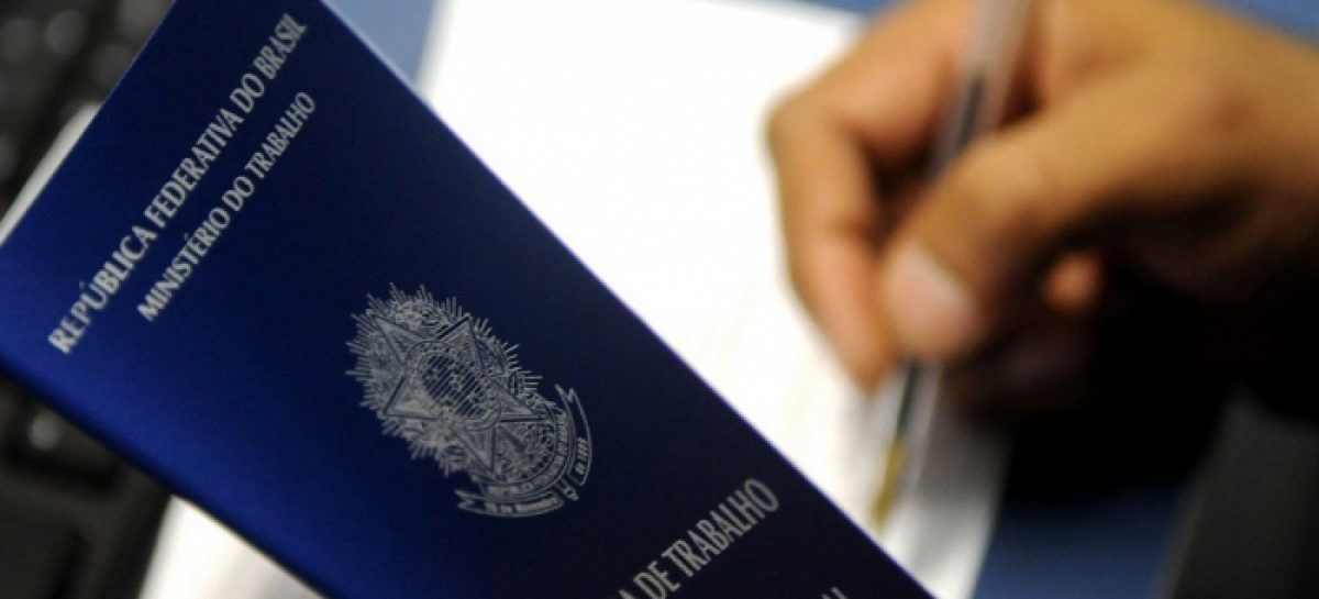 SP perdeu 2,3 milhões de vagas em um trimestre. E 1,3 milhão recolhiam à Previdência