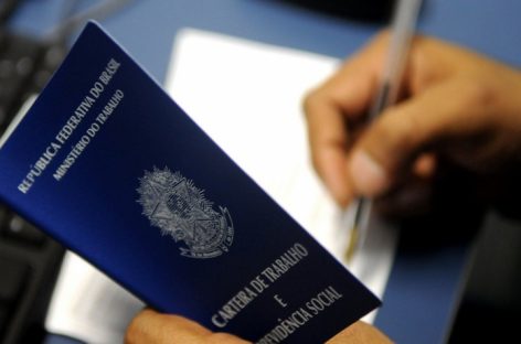 SP perdeu 2,3 milhões de vagas em um trimestre. E 1,3 milhão recolhiam à Previdência