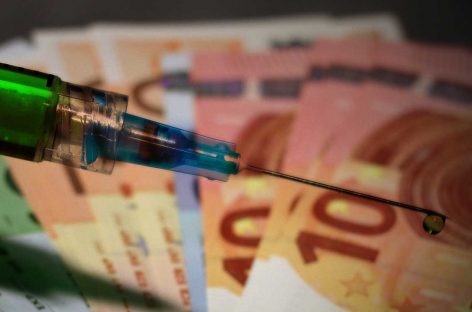 Países ricos já compraram 51% das vacinas em testes contra a covid-19