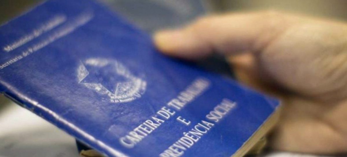 De janeiro a agosto, país perdeu quase 850 mil empregos com carteira