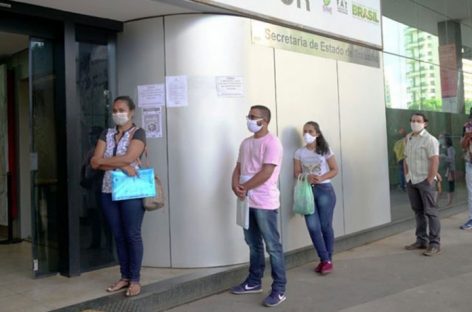 Taxa de desemprego dispara (14,4%) e é a maior desde 2012