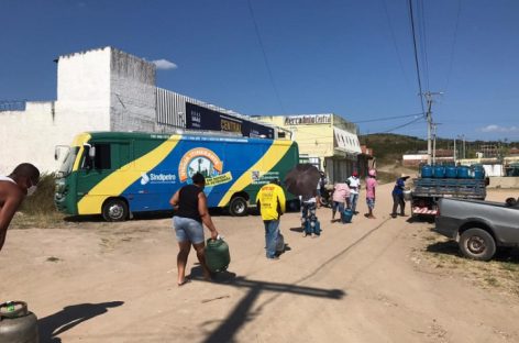 Alto preço do gás de cozinha faz população usar fogão à lenha no interior da Bahia