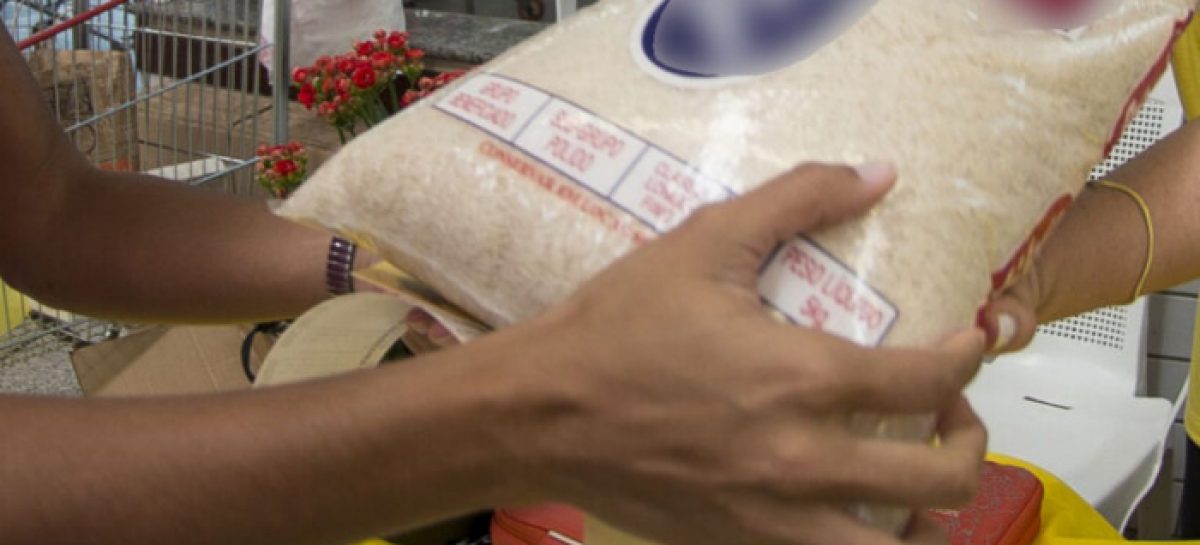 Preços dos alimentos disparam e inflação em setembro é a maior para o mês em 17 anos