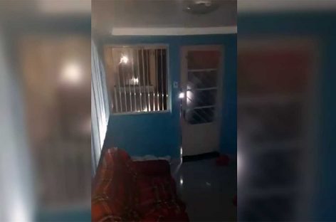 Ativista filma abordagem e policiais invadem sua casa: ‘Me ameaçaram’