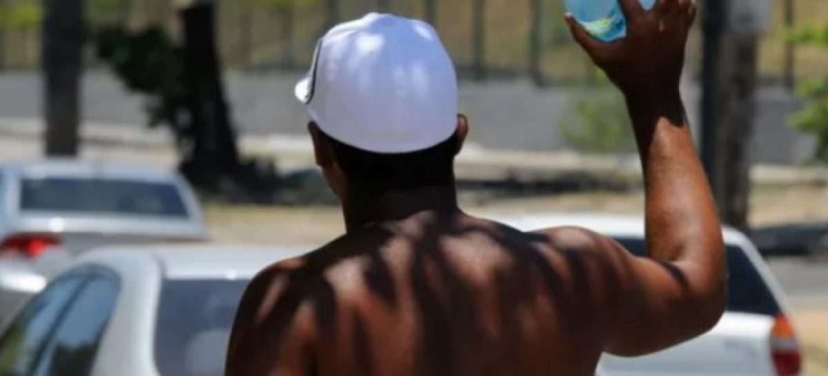 Informalidade atinge 47,4% dos trabalhadores negros do Brasil, diz IBGE