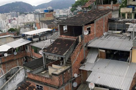 No Brasil, a pobreza é negra e a renda mínima é menor que as despesas