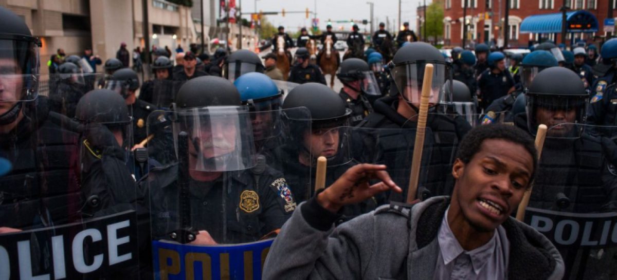 Violência policial contra jovens negros escancara o racismo estrutural no Brasil