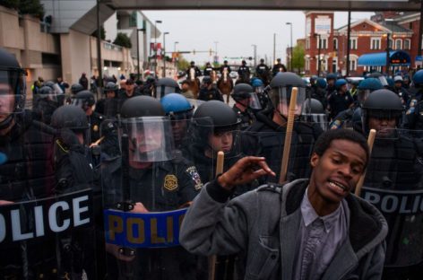 Violência policial contra jovens negros escancara o racismo estrutural no Brasil