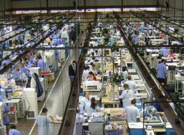 Brasil perde 5,5 mil fábricas em 2020 e trabalhadores cobram política para o setor