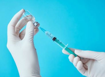 Brasil vai pagar o dobro por vacinas que devem chegar da Índia nesta sexta (22)