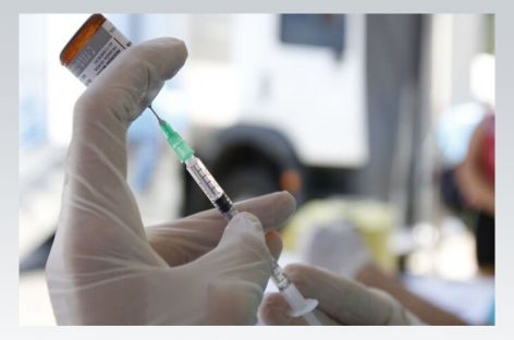 Brasil vacinou apenas 2,4 milhões de pessoas, o que equivale a 1,18% da população