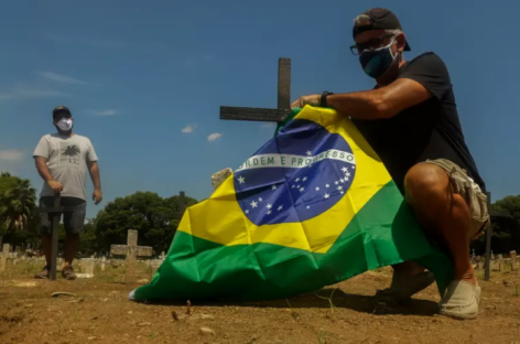 Com mais de mil mortes por dia, Brasil passa de 225 mil vidas perdidas para Covid-19