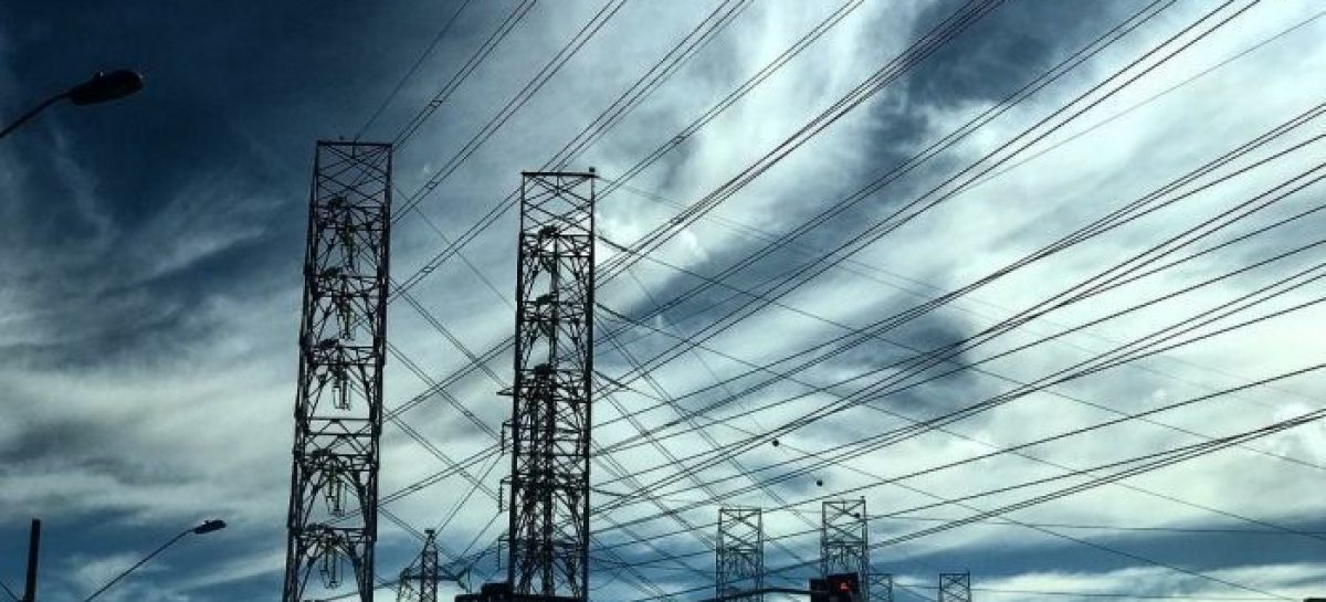Conta de luz será 17 % maior com venda da Eletrobras, alertam eletricitários