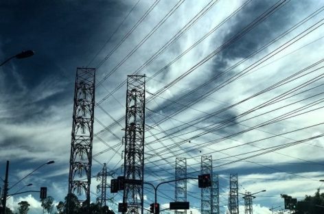Conta de luz será 17 % maior com venda da Eletrobras, alertam eletricitários