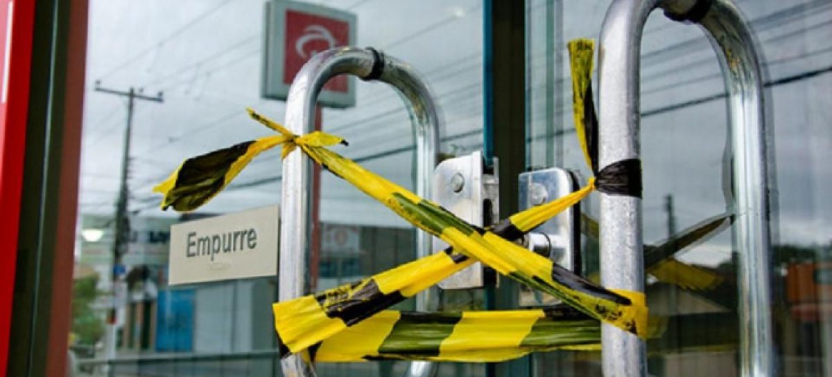 Com aval do governo, bancos fecham agências e demitem mais de 10 mil trabalhadores