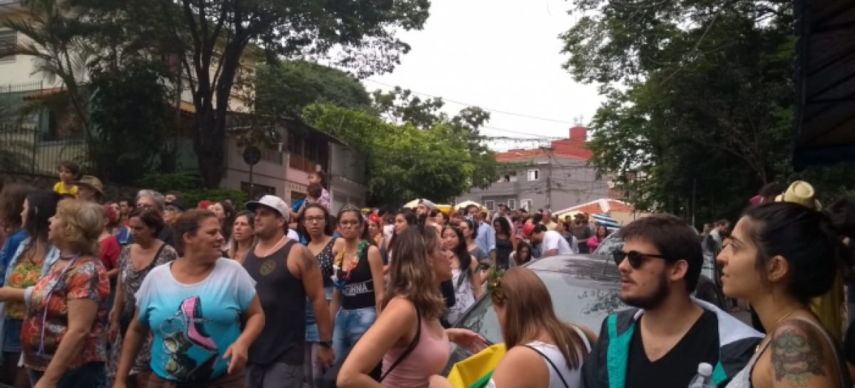 Cidades brasileiras cancelam feriado de Carnaval. Entenda como ficam seus direitos