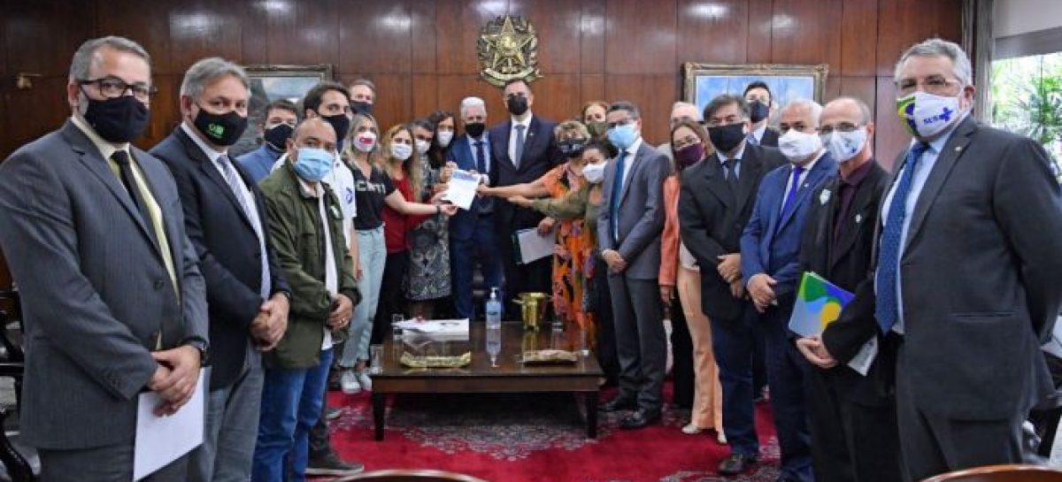 Vincular auxílio a cortes de verbas do SUS e educação pode cair, diz &nbsp;Pacheco