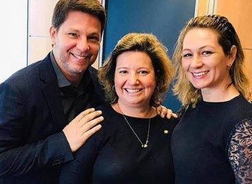 Com salário de R$ 10 mil, assessora de Mário Frias recebeu auxílio emergencial