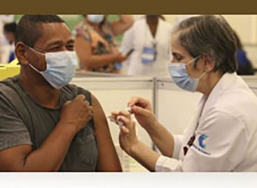 Trabalhadores que se recusarem a tomar a vacina poderão ser demitidos, orienta MPT