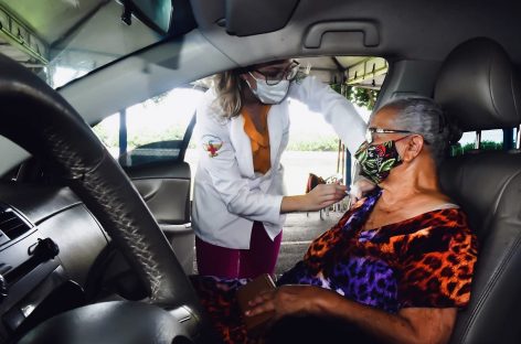 Vacinação no Brasil trava por falta de ações do governo federal