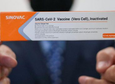 Vacina CoronaVac é eficaz contra as variantes mais graves do novo coronavírus, afirma Butantan