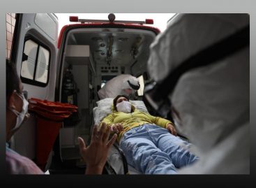 Enquanto pandemia recua no mundo, Brasil fracassa no combate à Covid-19