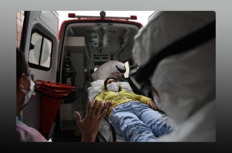 Enquanto pandemia recua no mundo, Brasil fracassa no combate à Covid-19