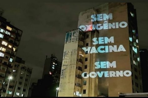 Bolsonaro fala mentiras na TV e é recebido com um grande panelaço