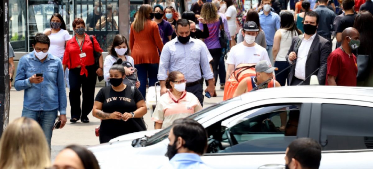 74% dos brasileiros acham que país está no rumo errado. Índice supera média mundia