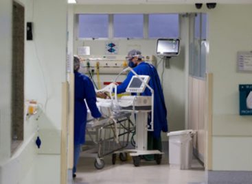 Em onda mais letal, Brasil ultrapassa EUA em casos diários de Covid-19