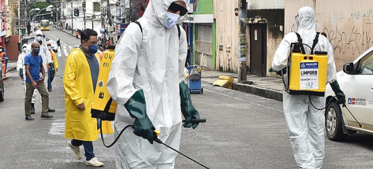 Salto de mortes e casos no Brasil assusta cientistas e instituições internacionais