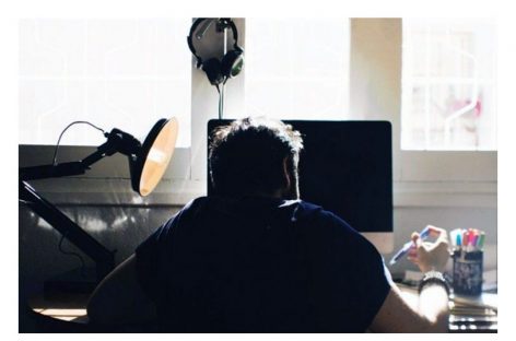 Pressão, medo do desemprego, perda de direitos: o outro lado da pandemia