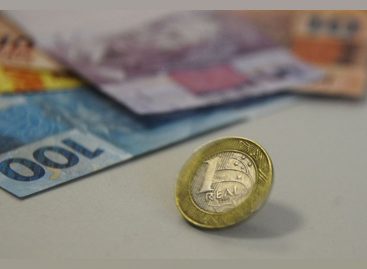 Governo propõe apenas R$ 47 de reajuste do salário mínino de 2022