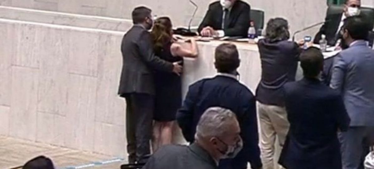 Alesp suspende Fernando Cury por seis meses por assédio a Isa Penna