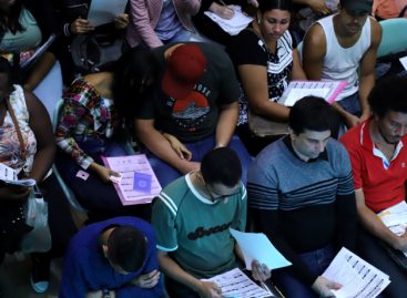 Ao contrário do Brasil, governo espanhol tenta barrar demissões em massa