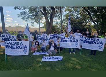 Trabalhadores da Eletrobras realizam “blitz” do apagão no Senado