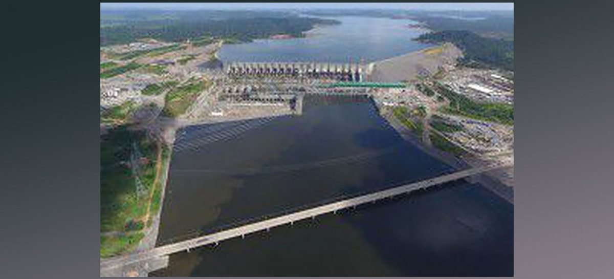 Trabalhadores de Furnas consertam falha de empresa que provocou apagão em 3 regiões