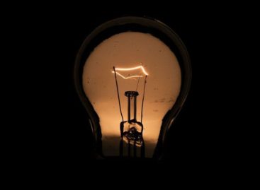 Bandeiras tarifárias vão subir entre 50% e 58% em setembro, informa a Aneel