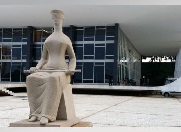 STF começa a julgar este mês ações que podem retirar mais direitos trabalhistas