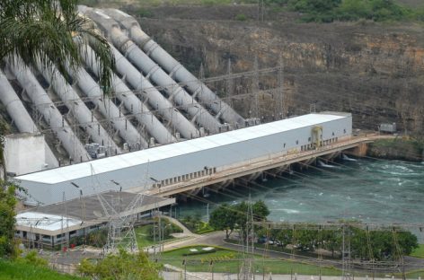 Ao contrário do que diz Guedes, alta da energia elétrica vai durar anos
