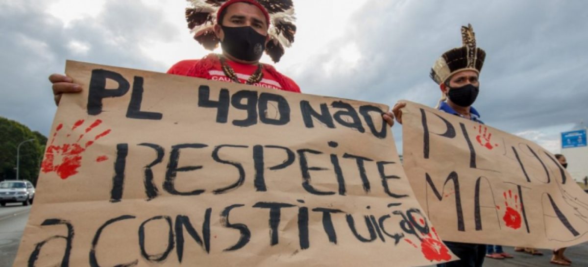 Contra indígenas, governo Bolsonaro promove retrocesso de 400 anos