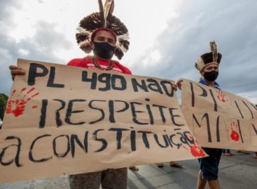 Contra indígenas, governo Bolsonaro promove retrocesso de 400 anos