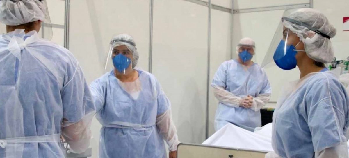 Bolsonaro vai ao STF para não pagar ajuda a trabalhadores da saúde, vítimas da Covid