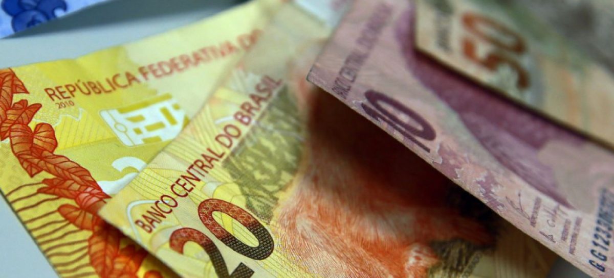 R$ 35,21. É o que sobrou após quem ganha salário mínimo comprar cesta básica em SP