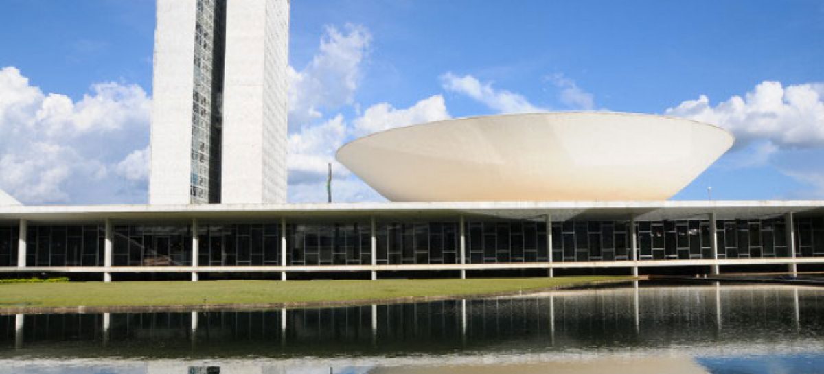 IR: reforma aprovada na Câmara vai tirar dinheiro de estados e municipíos