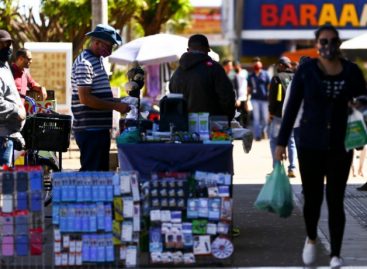 Com alta da inflação pela 22ª semana, famílias cortam itens básicos da alimentação